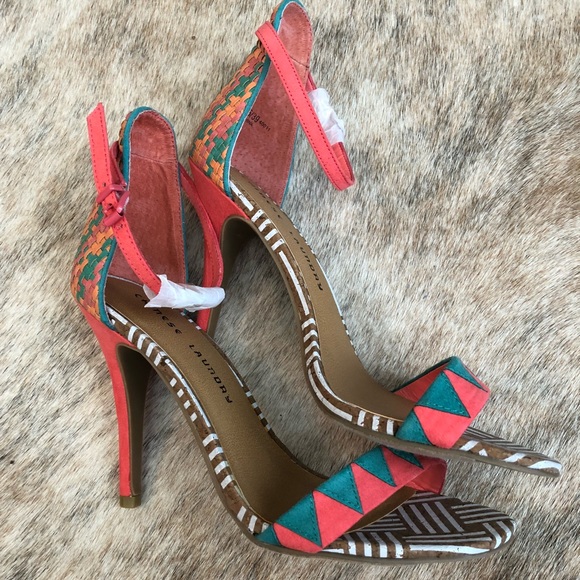 Chinese Laundry Shoes - NWOT Chinese Laundry Bright Aztec Heels😍😍